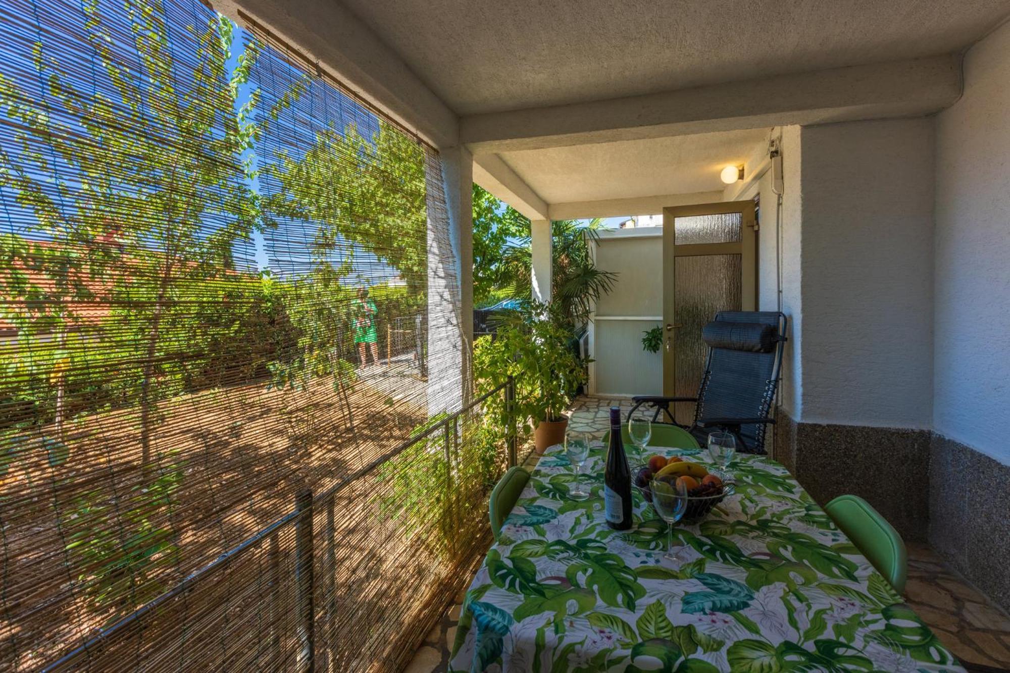 Apartmani Azur Dramalj Oda fotoğraf